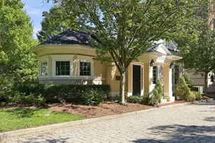 2801 Glenwood Gardens Ln, Raleigh, NC 27608 - Photo 22