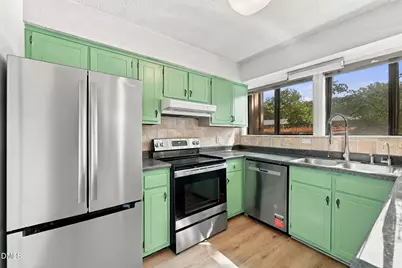 305 Oak Tree #305, Chapel Hill, NC 27517 - Photo 10
