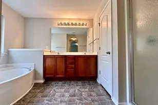 8208 Stone Cellar Dr, Raleigh, NC 27613 - Photo 20