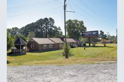 389 Turnage Barefoot Lane, Dunn, NC 28334 - Photo 6