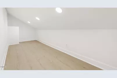 303 W Hill Avenue S, Hillsborough, NC 27278 - Photo 30