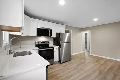 511 N Webb Street, Selma, NC 27576 - Photo 18