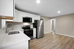 511 N Webb St, Selma, NC 27576 - Photo 18