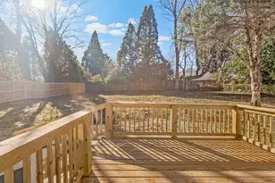 1009 Benjamin Pkwy, Greensboro, NC 27408 - Photo 8