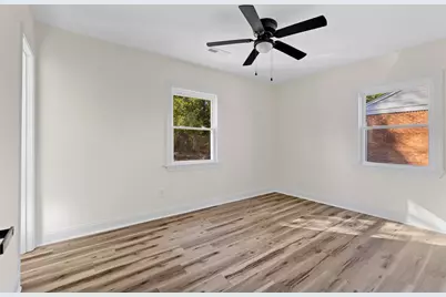 1009 Benjamin Parkway, Greensboro, NC 27408 - Photo 30