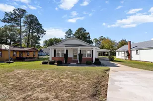 202 S Baker St, Four Oaks, NC 27524 - Photo 2