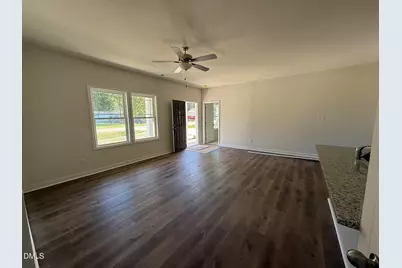 405 E Yukon Street, Kenly, NC 27542 - Photo 2