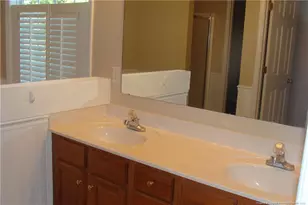 305 Cresthaven Dr, Sanford, NC 27332 - Photo 12