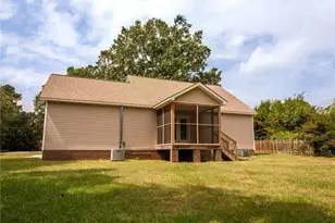1309 S 11th St, Lillington, NC 27546 - Photo 14