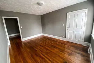 210 E 16th St, Lumberton, NC 28358 - Photo 4