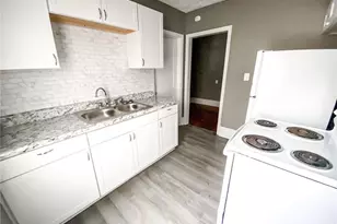210 E 16th St, Lumberton, NC 28358 - Photo 16