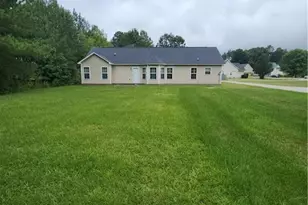 235 Chestnut Dr, Raeford, NC 28376 - Photo 2