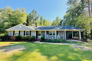 434 Windsor Rd, Lumberton, NC 28358 - Photo 2