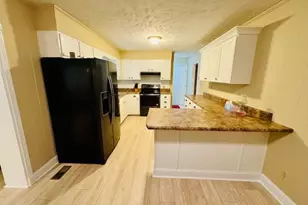 434 Windsor Rd, Lumberton, NC 28358 - Photo 14