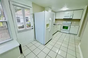 806 Caldwell St, Lumberton, NC 28358 - Photo 16