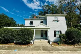 806 Caldwell St, Lumberton, NC 28358 - Photo 2