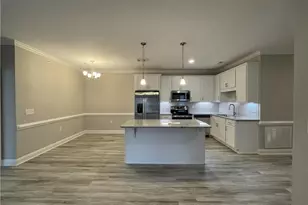 240 Gallery Dr, Spring Lake, NC 28390 - Photo 4