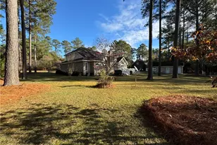 908 E Prospect Ave, Raeford, NC 28376 - Photo 8