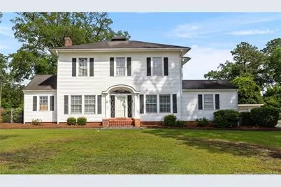 201 S Orange Avenue, Dunn, NC 28334 - Photo 1