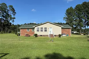 1426 Red Springs Rd, Raeford, NC 28376 - Photo 10