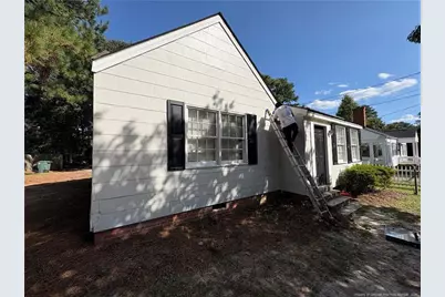 110 E McNeill Drive, Red Springs, NC 28377 - Photo 4