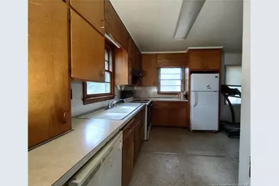 406 Courtland Drive, Sanford, NC 27330 - Photo 4