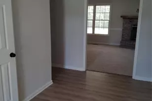 47 Hidden Cove Ln, Clinton, NC 28328 - Photo 2