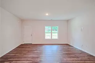 331 Appaloosa Dr, Spring Lake, NC 28390 - Photo 4