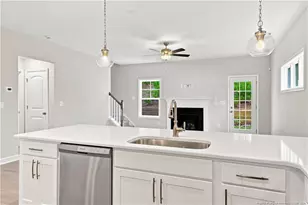 298 Rough Rdg Trl, Aberdeen, NC 28315 - Photo 24