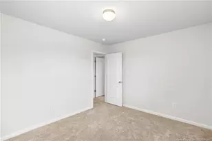 913 Sapphire Stone Ln, Hope Mills, NC 28348 - Photo 36