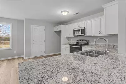 402 Rutherford Street, Spring Lake, NC 28390 - Photo 14