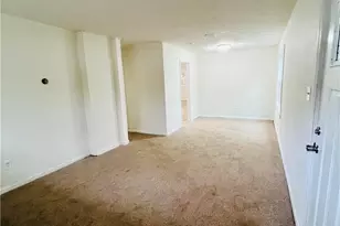 1005 S Pine St, Laurinburg, NC 28352 - Photo 2