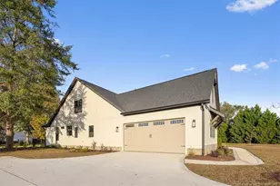 3729 Riverhill Dr, Fayetteville, NC 28306 - Photo 2