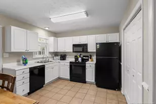 421 Cityview Ln, Fayetteville, NC 28301 - Photo 16