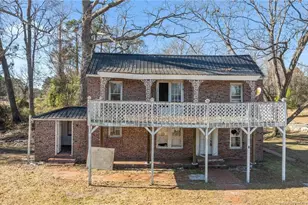 1737 W Carthage Rd, Lumberton, NC 28360 - Photo 2