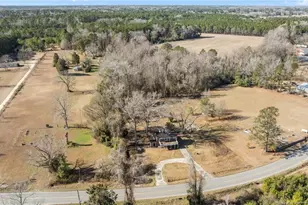 1737 W Carthage Rd, Lumberton, NC 28360 - Photo 10