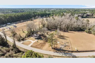 1737 W Carthage Road, Lumberton, NC 28360 - Photo 8