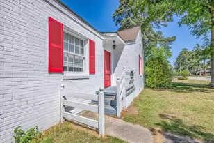 2201 N McMillan Ave, Lumberton, NC 28358 - Photo 32