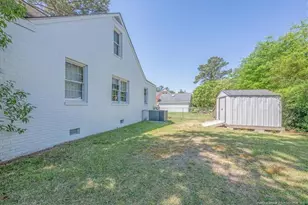 2201 N McMillan Ave, Lumberton, NC 28358 - Photo 30