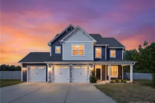 1457 Creekwood Rd, Hope Mills, NC 28348 - Photo 2