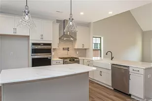 118 Ellington St, Fayetteville, NC 28305 - Photo 8
