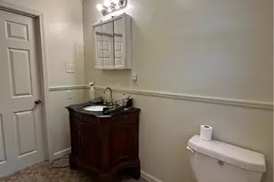 109 W Chestnut St, Maxton, NC 28364 - Photo 20
