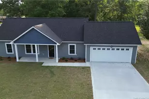 605 5th St, Bladenboro, NC 28320 - Photo 1