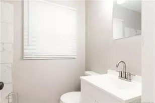 819 Isley St, Fayetteville, NC 28305 - Photo 8