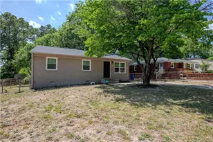 819 Isley St, Fayetteville, NC 28305 - Photo 2