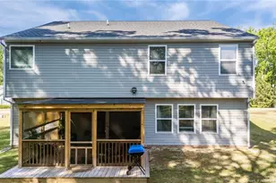 29 W Waycliff Rd, Henderson, NC 27537 - Photo 4