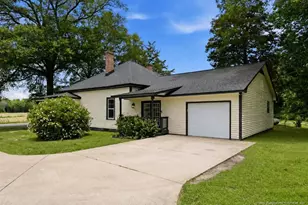 908 Middle Rd, Fayetteville, NC 28312 - Photo 2