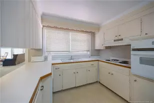 502 N Main St, Salemburg, NC 28385 - Photo 6