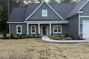 1046 White Plains Dr, Fayetteville, NC 28312 - Photo 2
