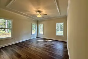 1046 White Plains Dr, Fayetteville, NC 28312 - Photo 8